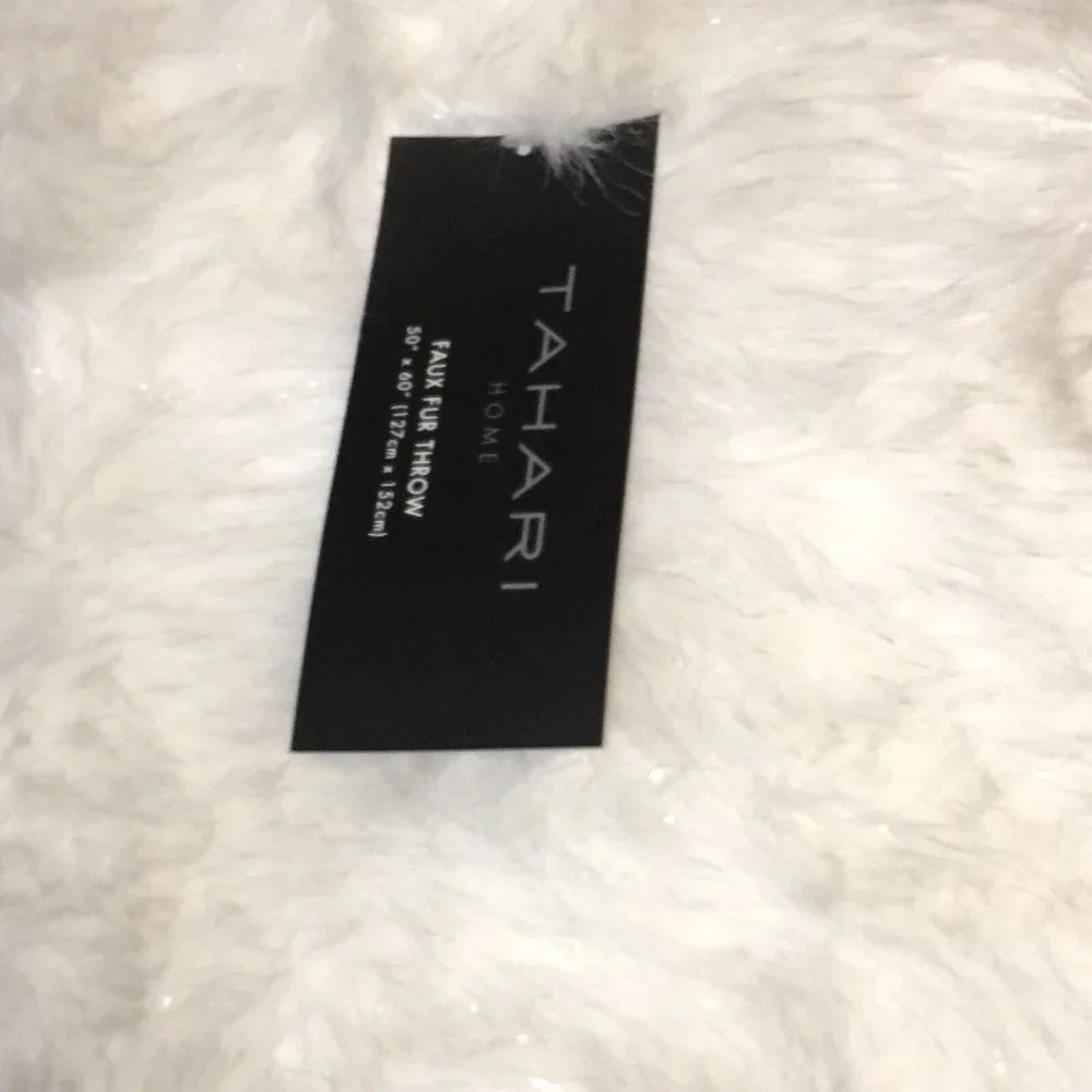 Tahari White Silver Tinsel Faux Fur Throw Blanket Luxury Holiday Christmas Decor